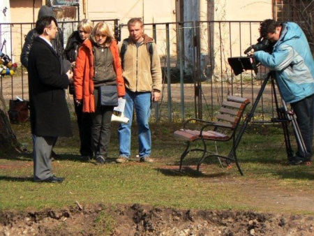 Скамейка стальная «Элегант» 3,0 м (3 опоры)